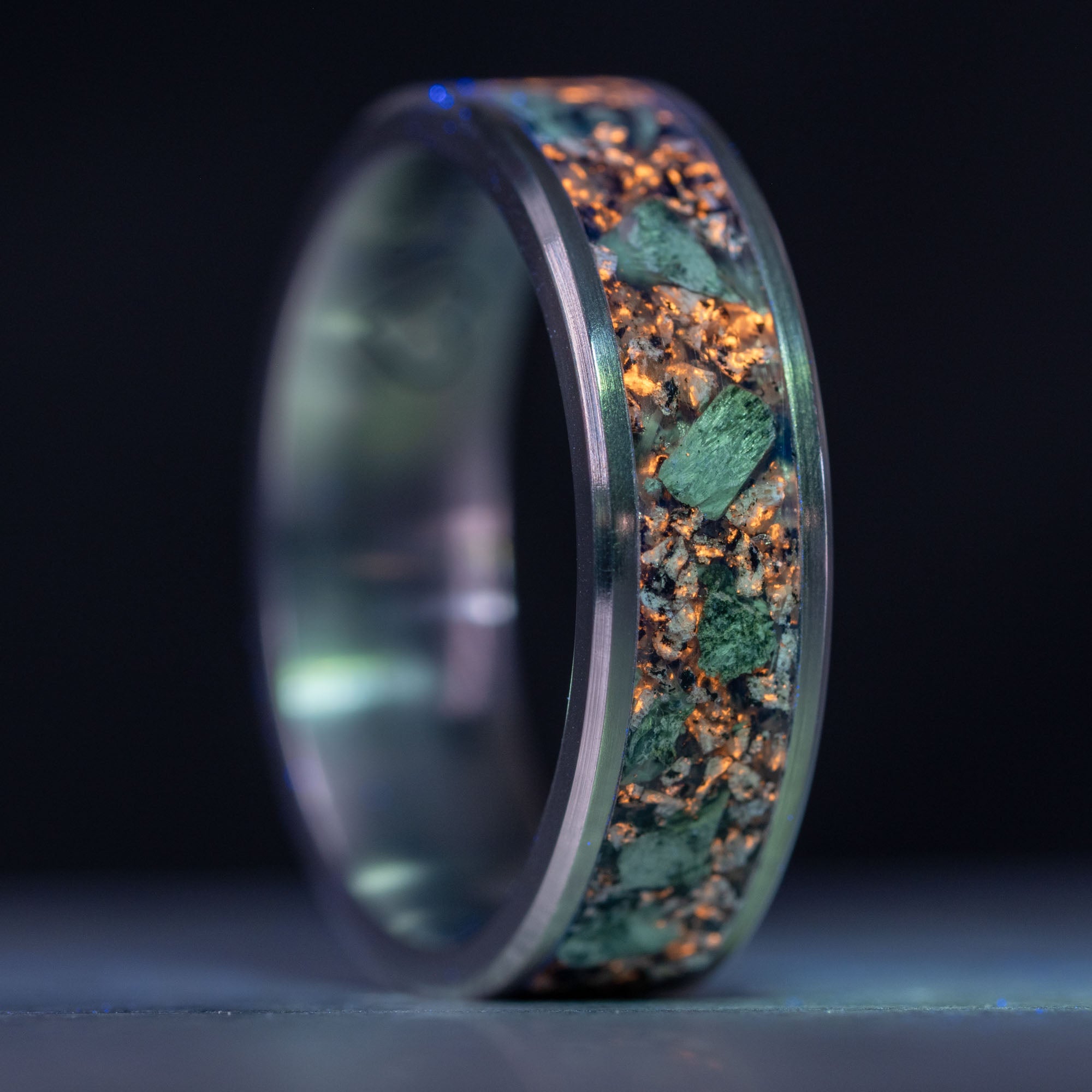 Titanium Yooper Glow Stone & Isle Royale Greenstone Inlay Ring