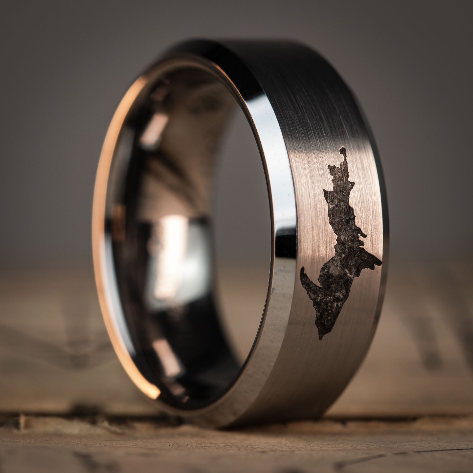 Beveled Tungsten Upper Peninsula Yooper Glow Stone Inlay Ring