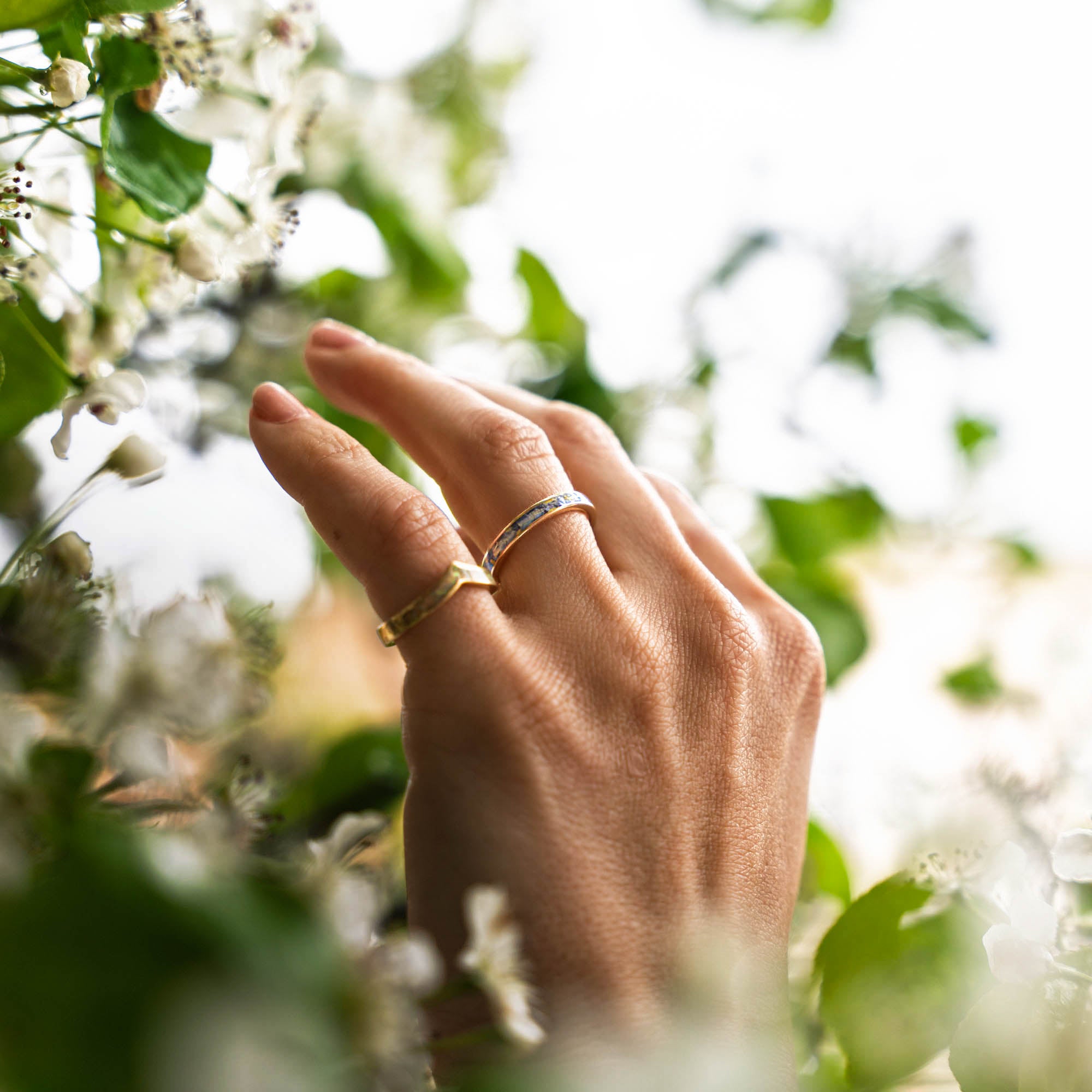 Thin Gold Columbine Wildflower Inlay Ring