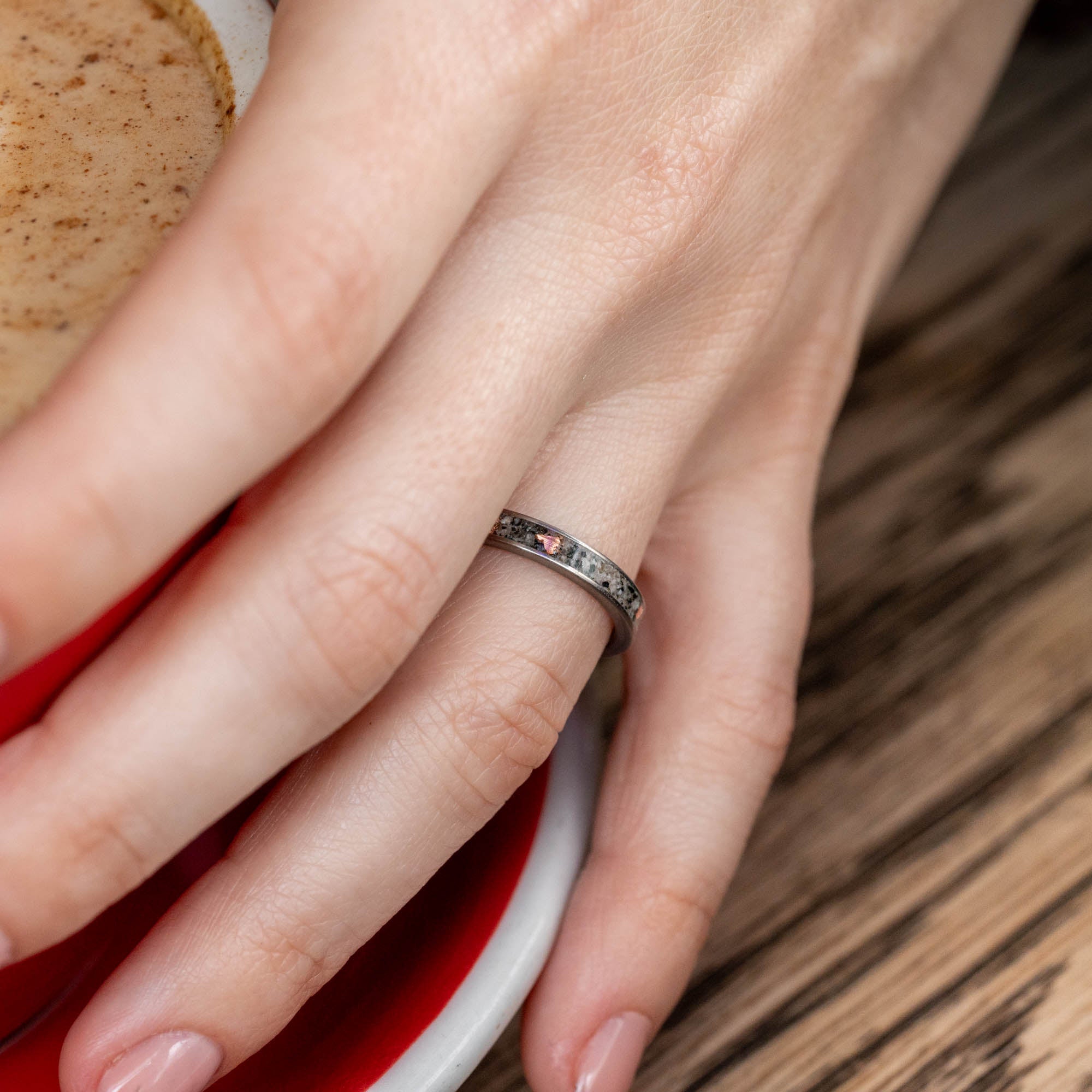 Thin Titanium Yooper Glow Stone & Copper Inlay Ring